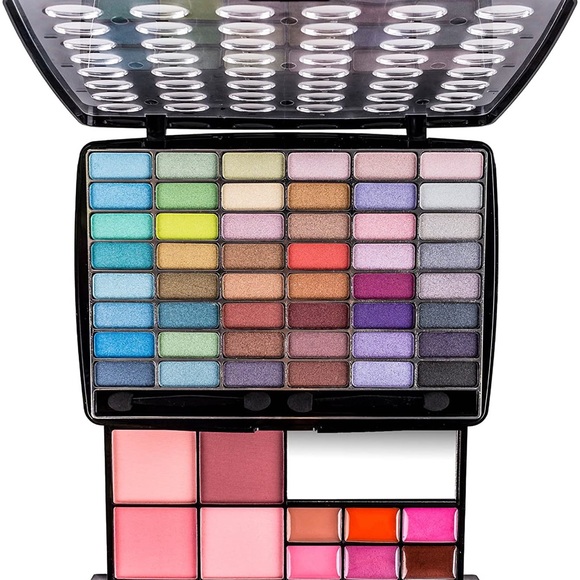 GLAMOUR GIRL MAKEUP KIT - Picture 4 of 6